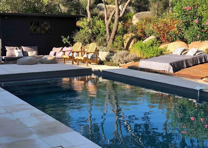 Beautiful Villa, Pool, Sea, 5 Bedrooms *