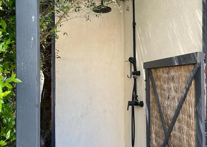 Beautiful Villa, Pool, Sea, 5 Bedrooms *