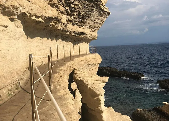 Beautiful Villa, Pool, Sea, 5 Bedrooms 别墅 *